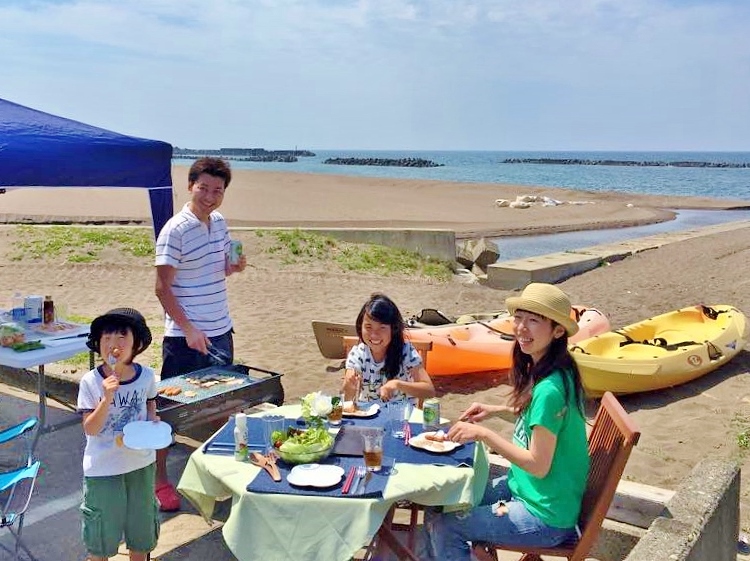 BBQテラスOPEN！海が目の前、レンタル充実！